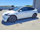 2024 Tesla Model Y White vin: 7SAYGDEE6RF197025