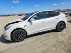 2022 Tesla Model Y White vin: 7SAYGDEE9NF504553