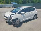 2017 Honda Fit Lx White vin: JHMGK5H5XHS014637