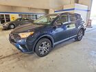 2018 Toyota Rav4 Le Blue vin: JTMBFREV1JJ219724