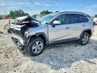 2025 Toyota Rav4 Hybrid Xle Silver vin: JTMRWRFV3SJ065337
